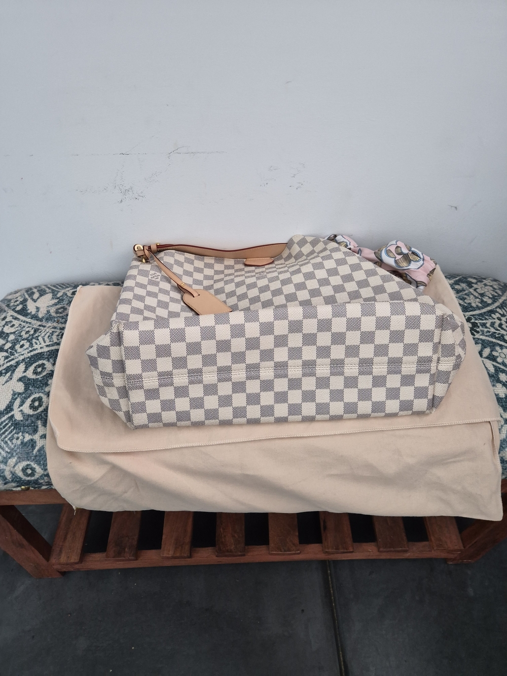 Cream and Gray Check Hobo Shoulder Bag - Picture 3 of 6